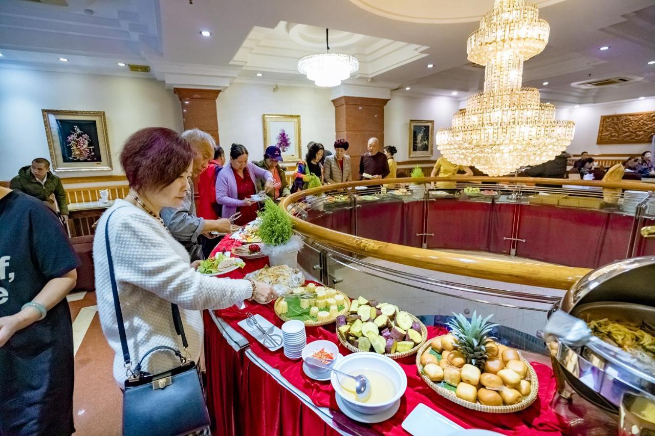 Adina Hotel Da Nang Buitenkant foto